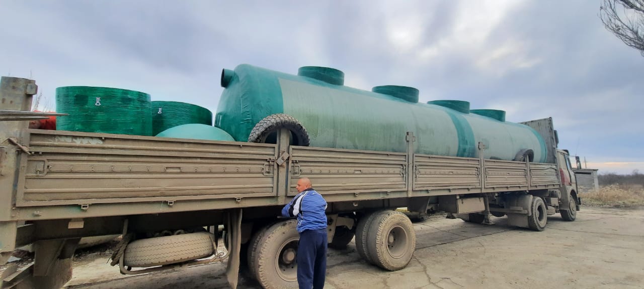 https://vladikavkaz.emkosti-kryma.ru/wp-content/uploads/sites/9/2021/06/ustanovka-livnevyh-ochistnyh-sooruzhenij-v-edinom-korpuse-kerch-2.jpeg