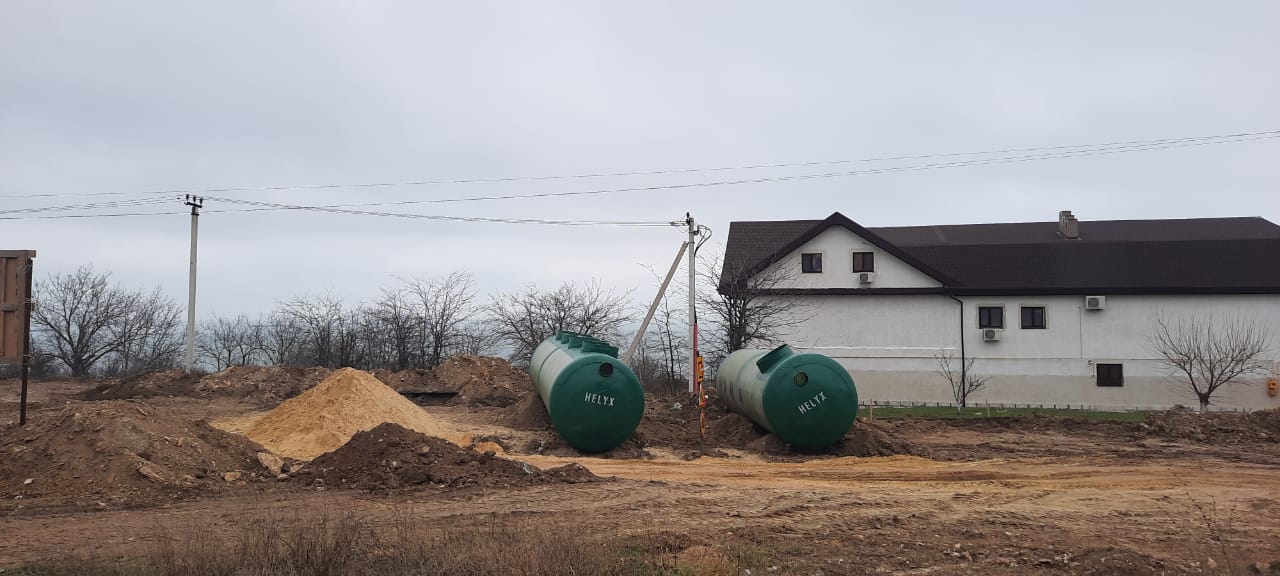 https://vladikavkaz.emkosti-kryma.ru/wp-content/uploads/sites/9/2021/06/ustanovka-livnevyh-ochistnyh-sooruzhenij-v-edinom-korpuse-kerch-6.jpeg
