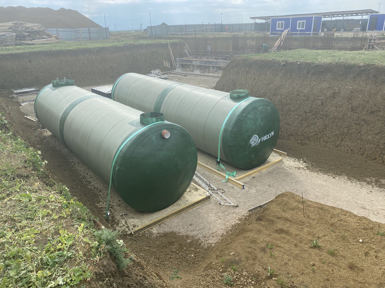 https://vladikavkaz.emkosti-kryma.ru/wp-content/uploads/sites/9/2022/10/stroitelstvo-slivnoj-stancii-v-pgt.-primorskij_3.jpg